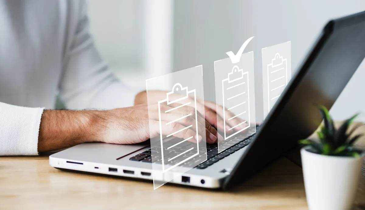 standard-quality-control-concept-m-scaled 8 claves para el éxito en tu estrategia de marketing inmobiliario