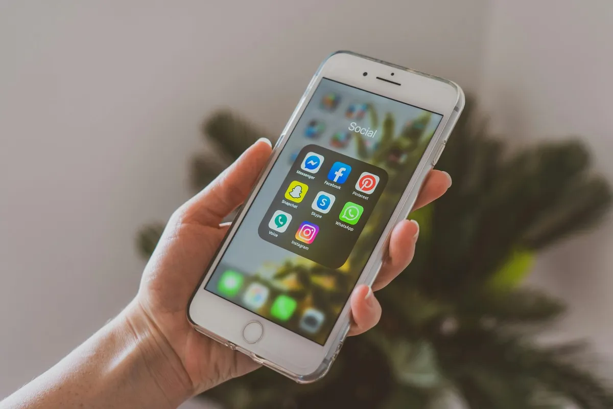 pexels-castorly-stock-4114787-scaled Redes sociales para aumentar tu presencia